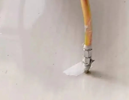 潞城瓷砖空鼓维修公司专业解答在瓷砖铺贴过程中，如果使用的砂料过粗（如全部使用了粗砂），可能会导致以下问题